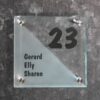Glazen naambord R10 - naambord R10