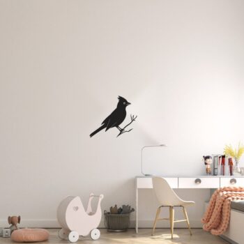 Muursticker kardinaal boven het bureau in de kinderkamer