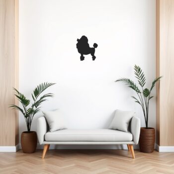 Muursticker poedel boven de bank in de woonkamer