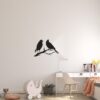 Muursticker vogelpaar op tak boven het bureau in de kinderkamer