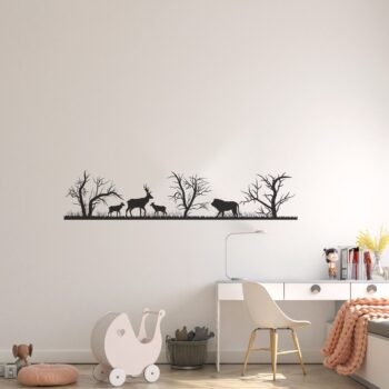 Muursticker herten en leeuw boven het bureau in de kinderkamer