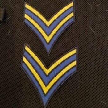 Embleem Sergeant strepen Blauw Geel